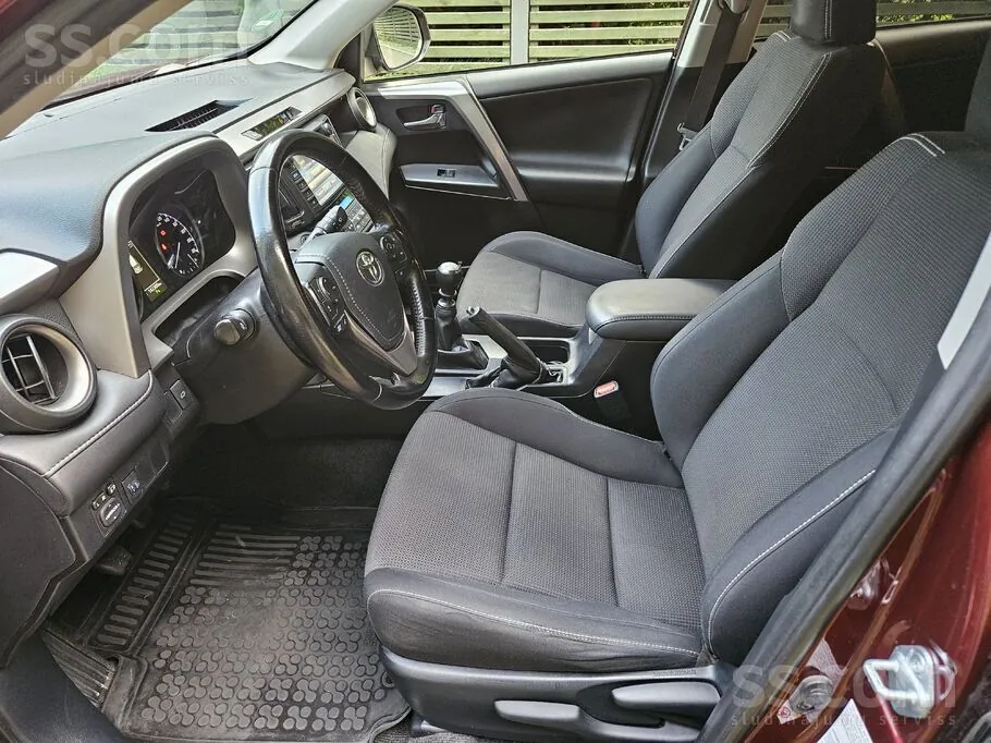 Toyota Rav 4 2016 photo 5