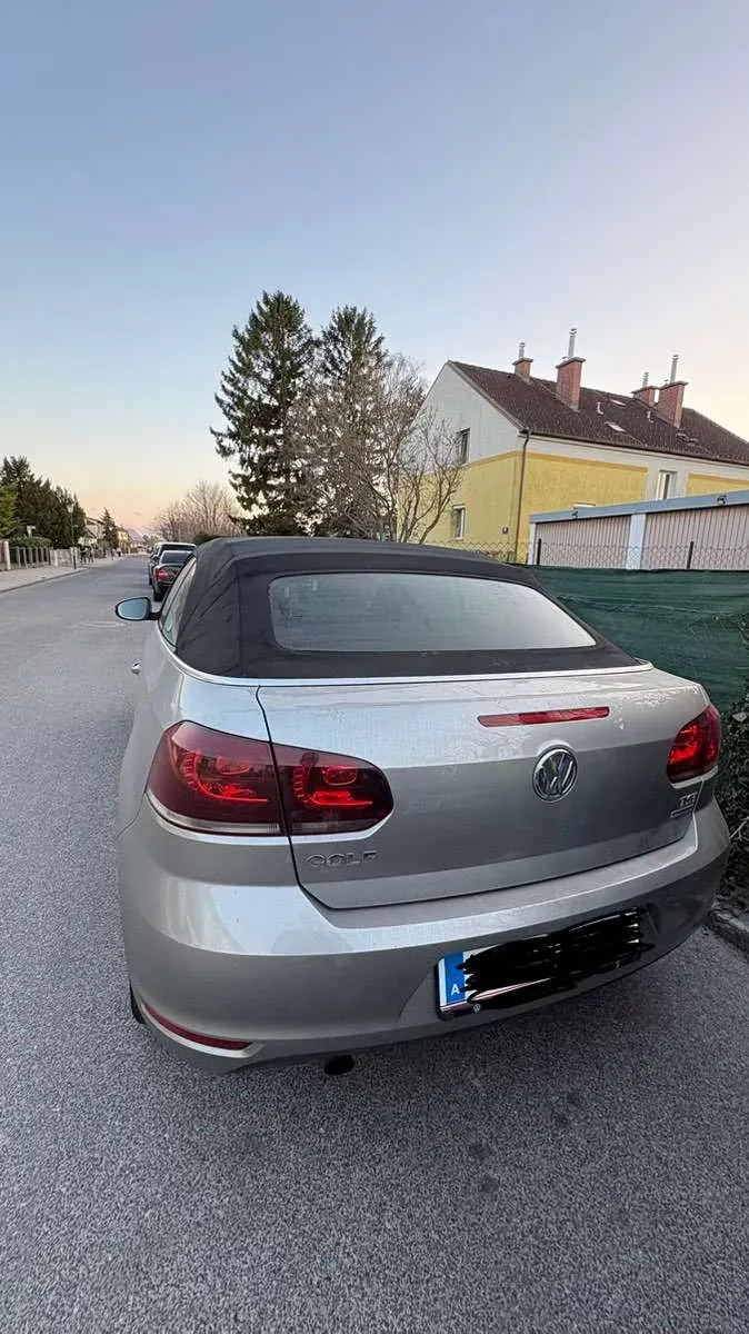 Volkswagen Golf 2012 photo 2