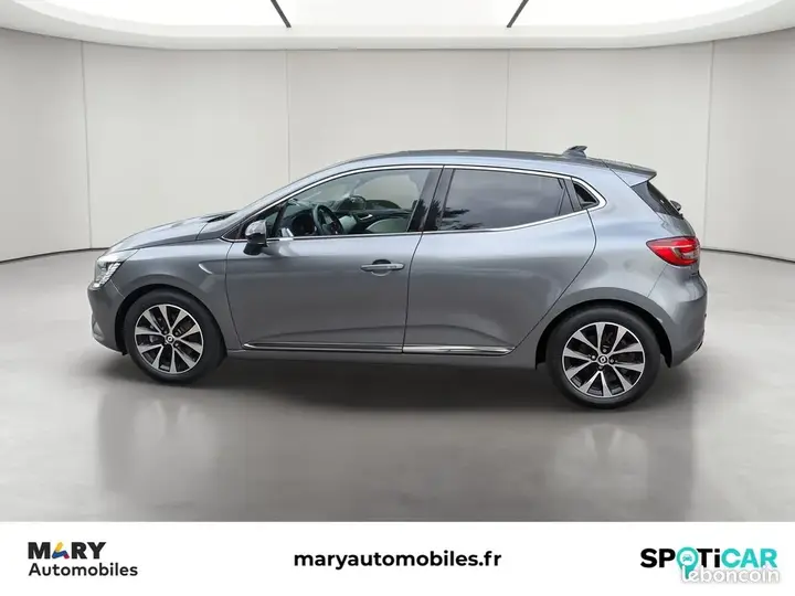 Renault Clio 2022 photo 2