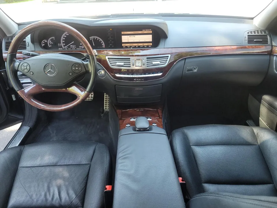 Mercedes-Benz S-Class 2011 photo 2