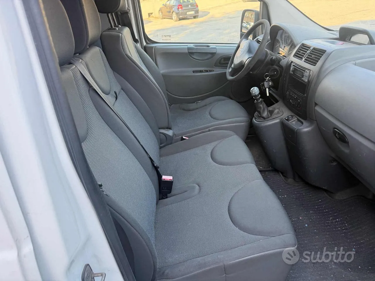 Citroen Jumpy 2011 photo 3