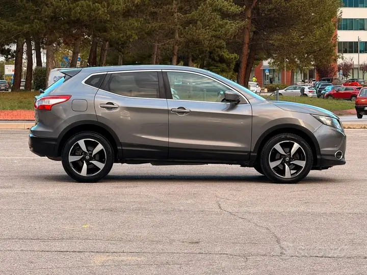 Nissan Qashqai 2015 photo 4