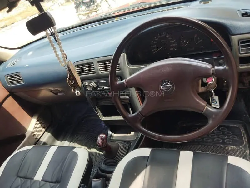 Nissan Sunny