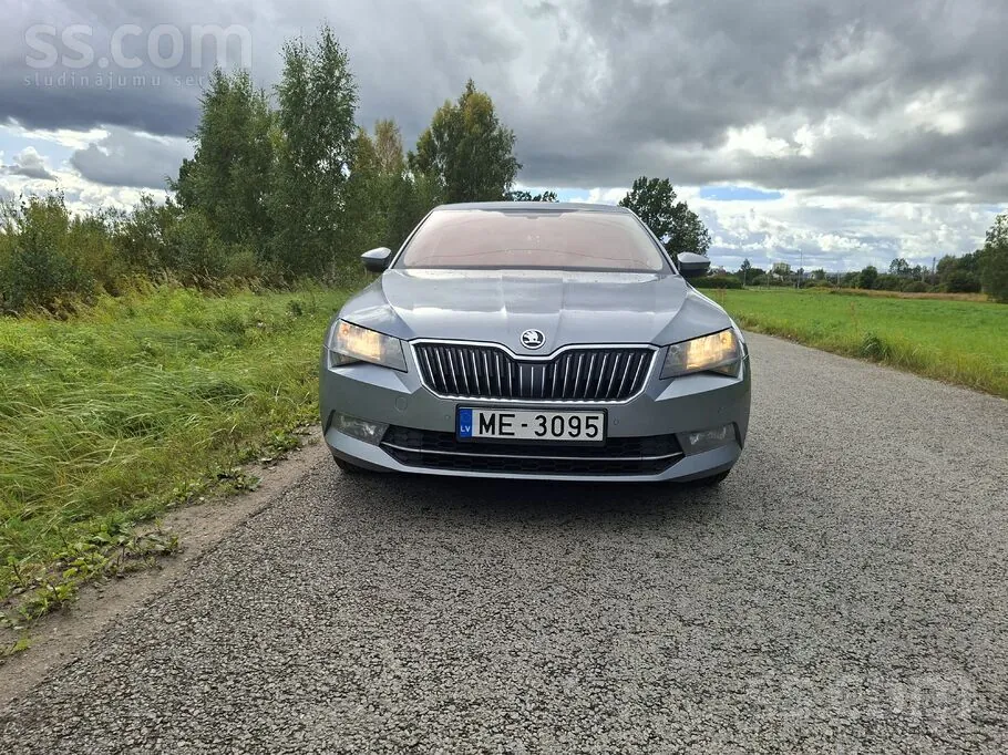 Skoda Superb 2015 photo 2