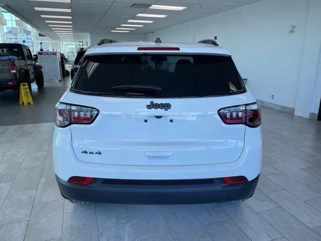 Jeep Compass 2026 photo 4