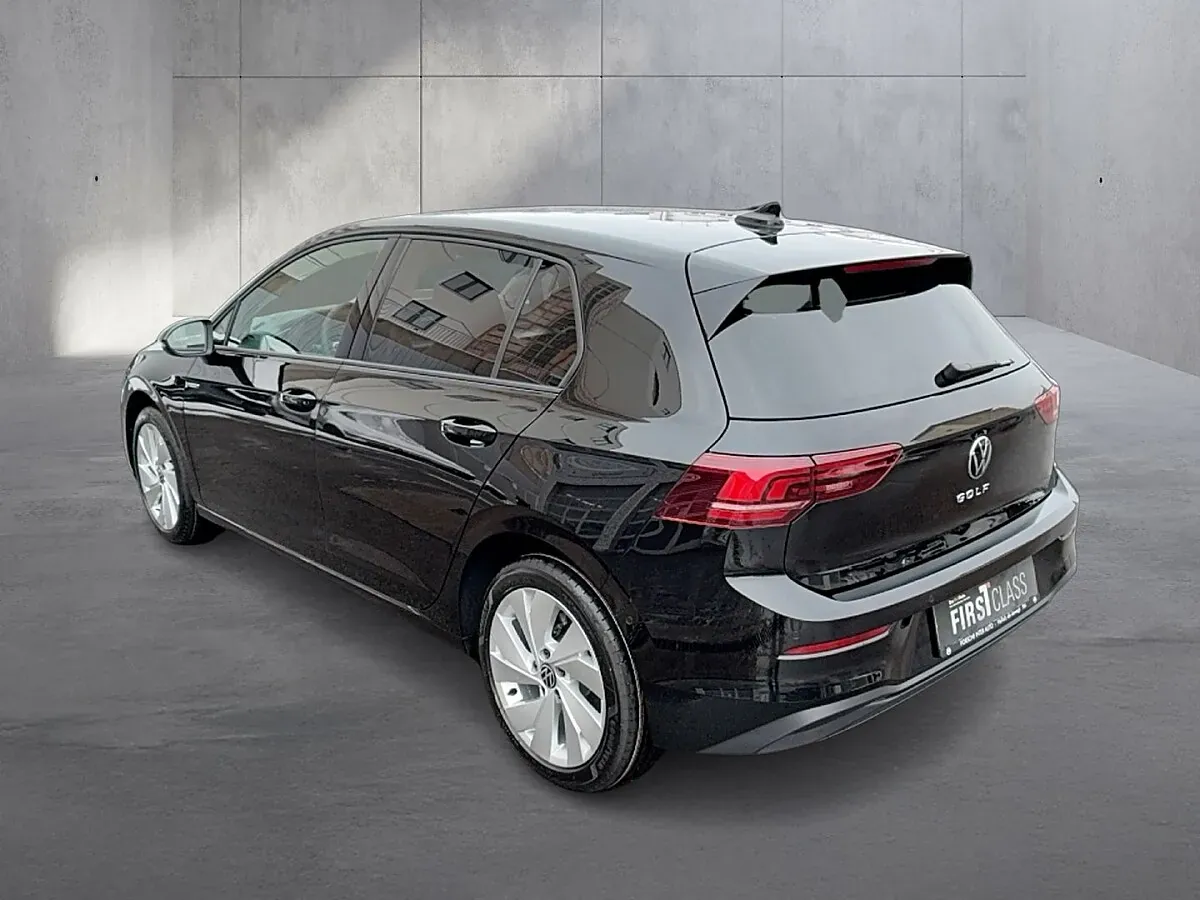 Volkswagen Golf 2026 photo 3