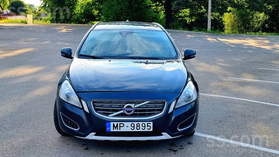 Volvo V60 2011 photo 2