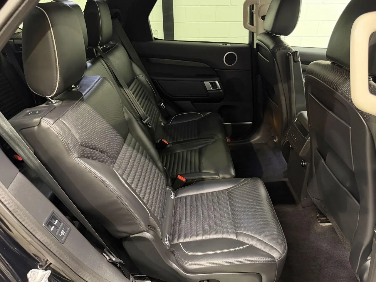 Land Rover Discovery 2020 photo 5