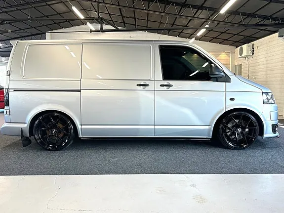 Volkswagen Transporter 2015 photo 2