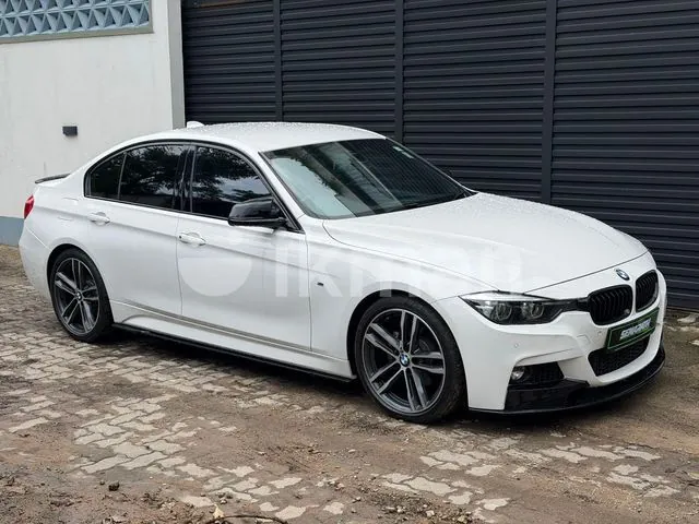 BMW 318I