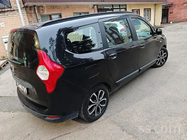 Dacia Lodgy 2013 photo 4