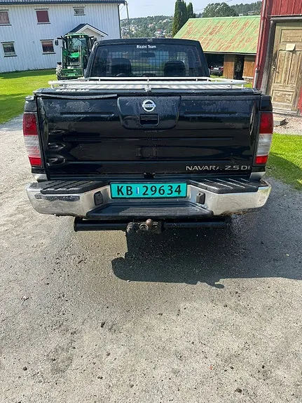 Nissan King Cab 2004 photo 5