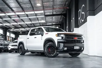 Chevrolet Silverado 2021 photo 2