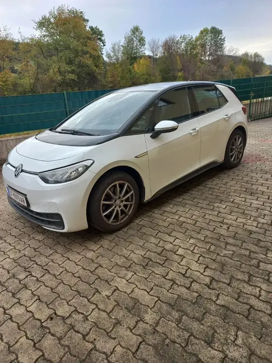 Volkswagen Id.3 2021 photo 2