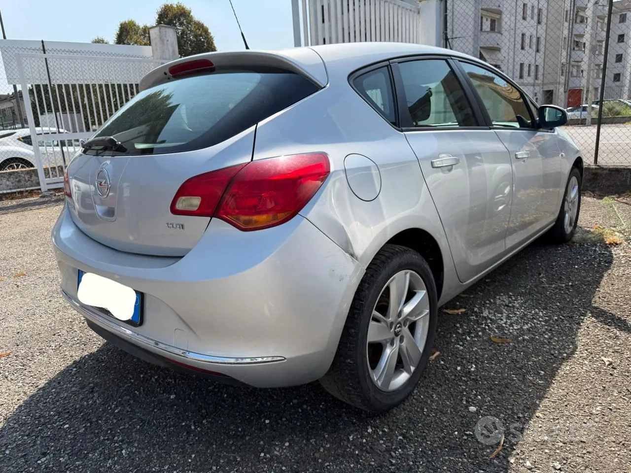 Opel Astra 2013 photo 4