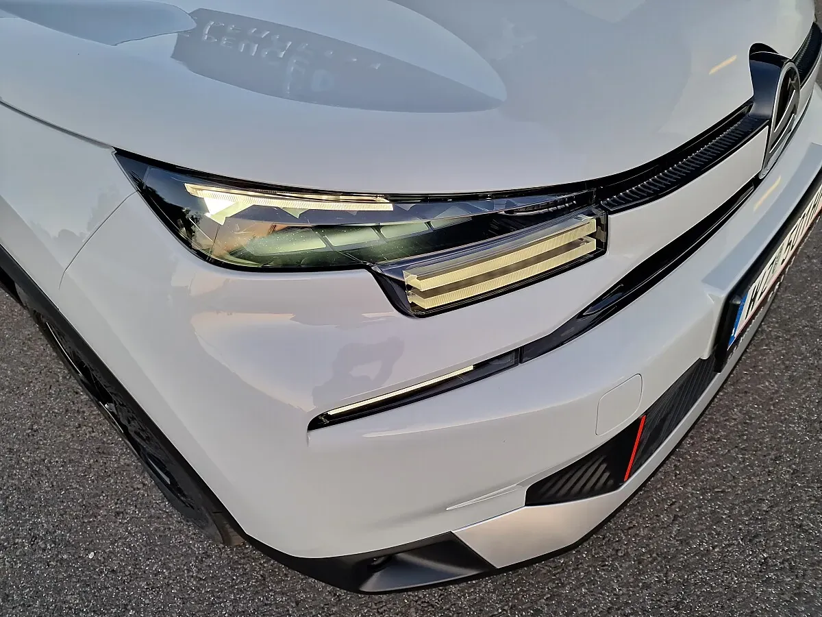 Citroen C4 2026 photo 2