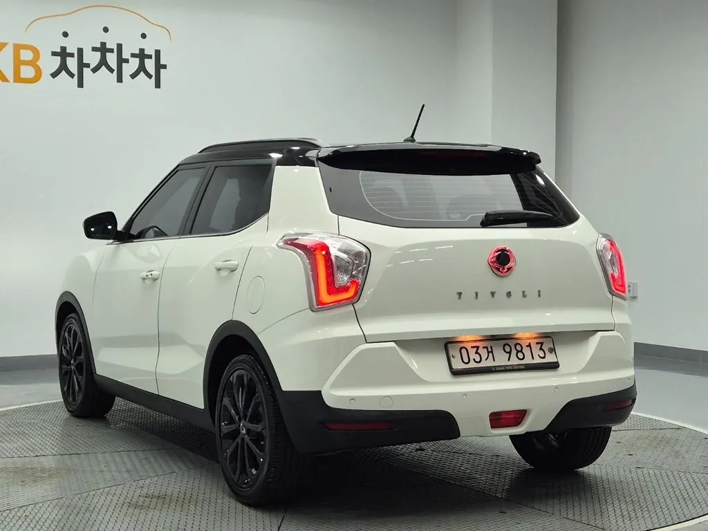 KG Mobility Tivoli 2018 photo 2