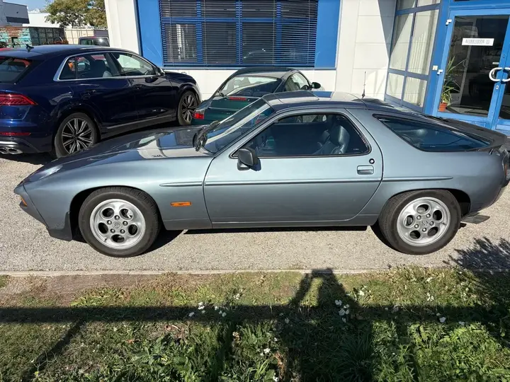 Porsche 928 S 1983 photo 3