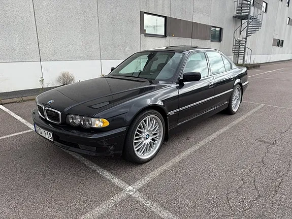 BMW 750I