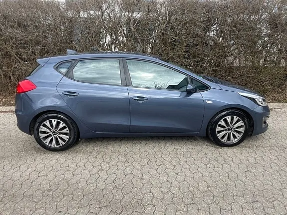 Kia Ceed 2018 photo 5