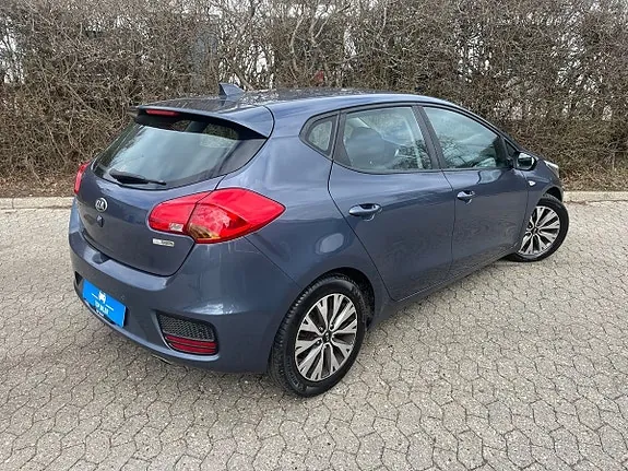 Kia Ceed 2018 photo 4