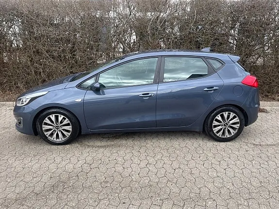 Kia Ceed 2018 photo 2