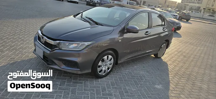 Honda City 2018 photo 2