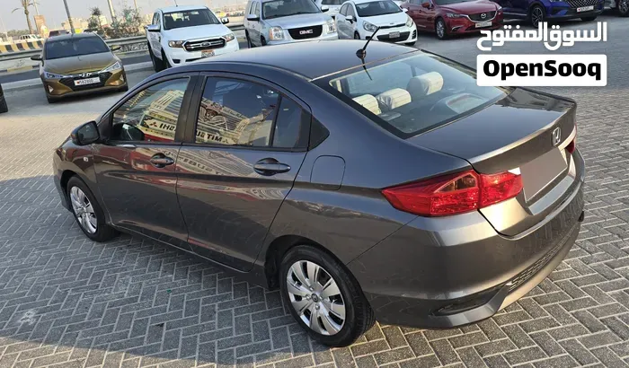 Honda City 2018 photo 4