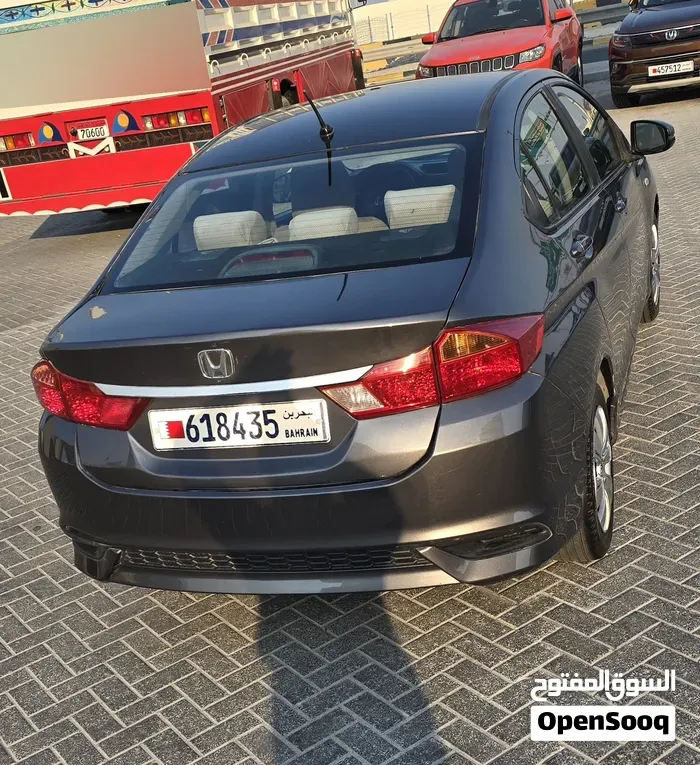 Honda City 2018 photo 3