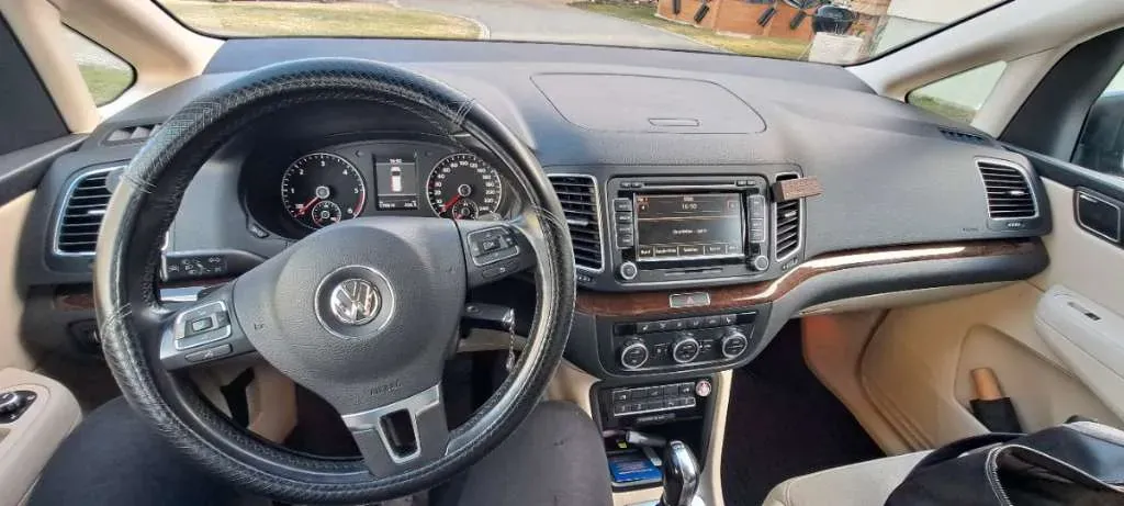 Volkswagen Sharan 2013 photo 2