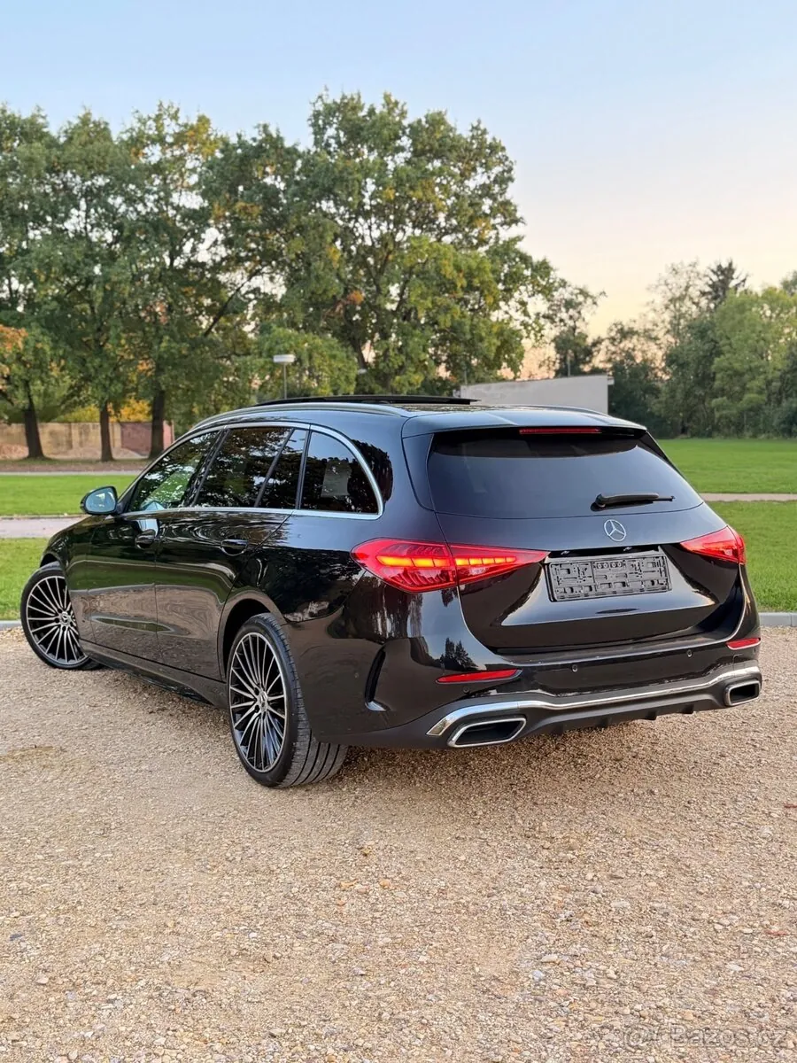 Mercedes-Benz C-Class 2023 photo 3
