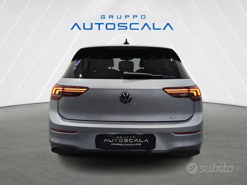 Volkswagen Golf 2026 photo 5