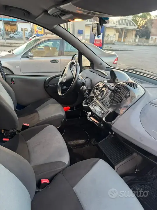 Fiat Multipla 2010 photo 4