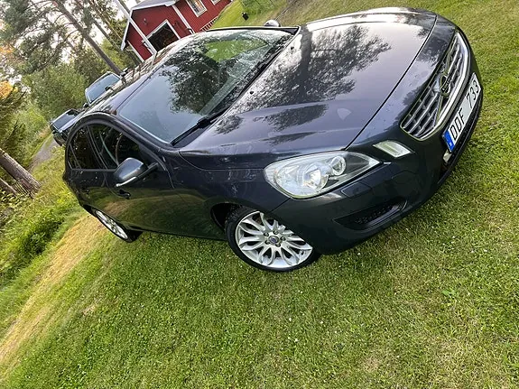 Volvo S60 2011 photo 4