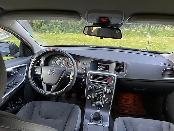 Volvo S60 2011 photo 5
