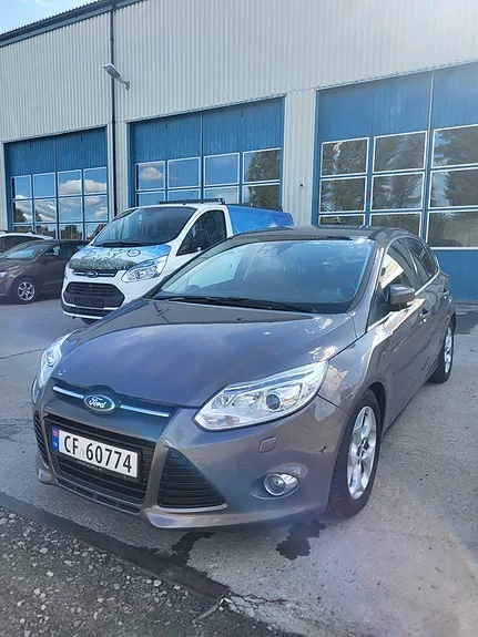 Ford Focus 2011 photo 3