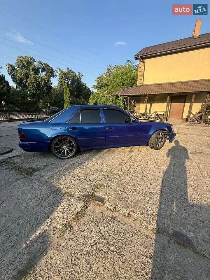 Mercedes-Benz E-Class 1994 photo 4