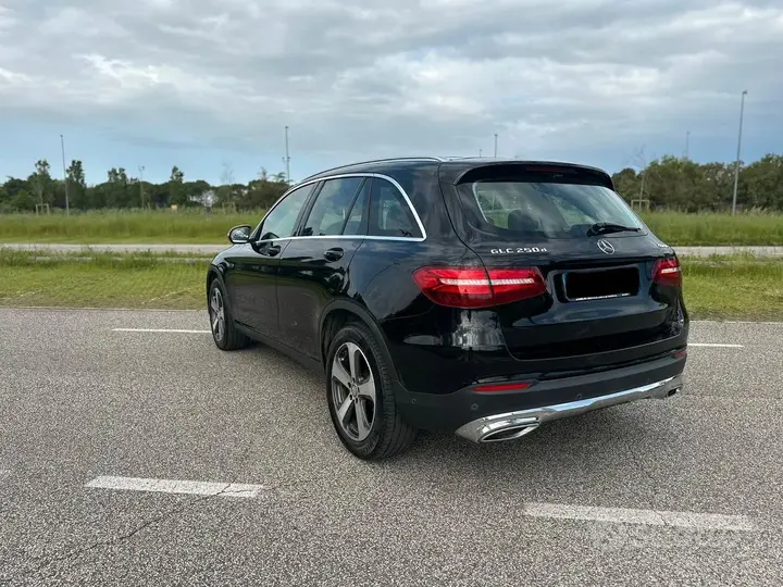 Mercedes-Benz Glc 2016 photo 3