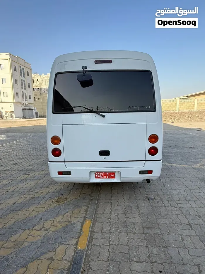 Mitsubishi Fuso Rosa 2016 photo 4