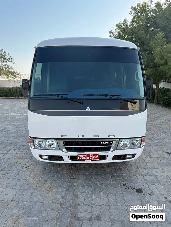 Mitsubishi Fuso Rosa 2016 photo 2