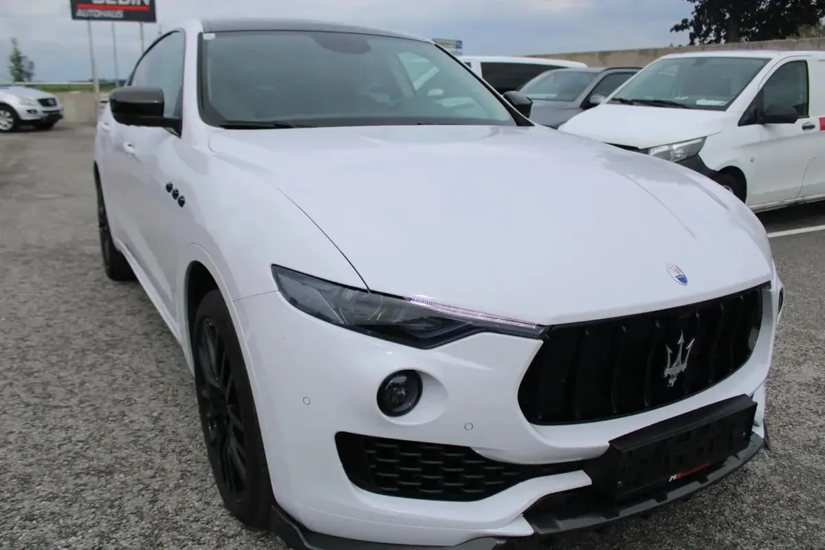 Maserati Levante 2018 photo 3