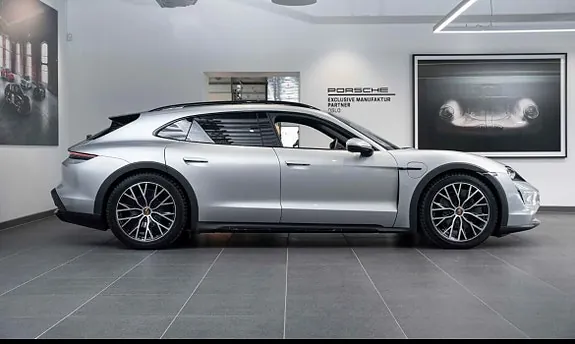 Porsche Taycan 4