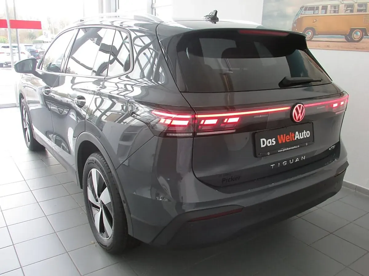 Volkswagen Tiguan 2025 photo 3
