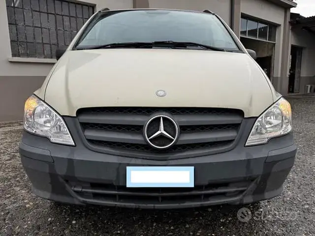 Mercedes-Benz Vito 2012 photo 2