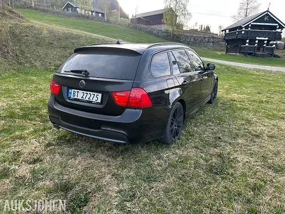 BMW 320D 2011 photo 5