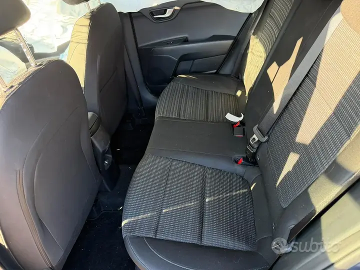 Kia Stonic 2025 photo 2