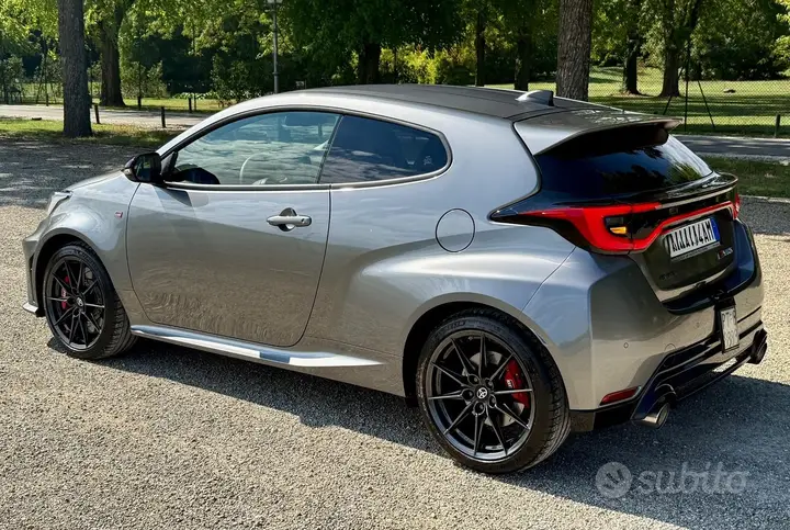Toyota Yaris 2024 photo 3