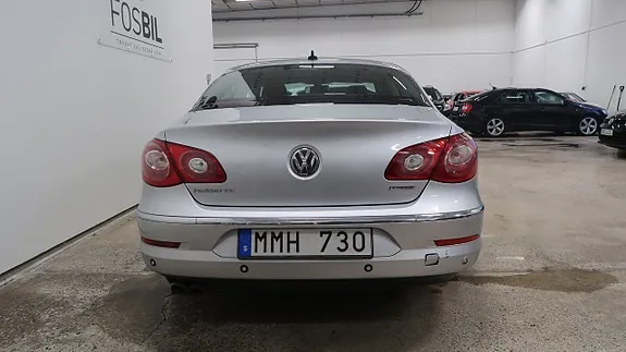 Volkswagen Passat 2012 photo 5