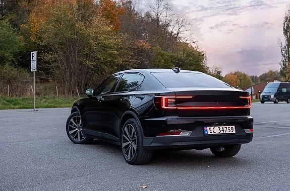 Polestar 2 2021 photo 2