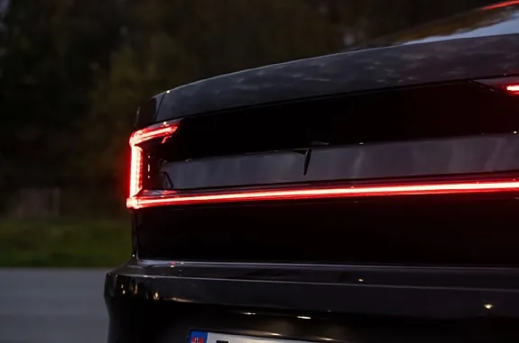 Polestar 2 2021 photo 3
